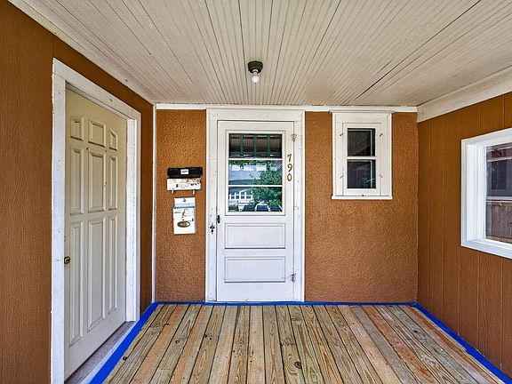 4th image of 790 Geranium Ave E