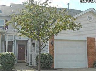 6742 Cedarwood Trce, Middleburg Heights, OH 44130