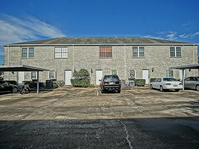 7659 Cambridge St — Photo 6