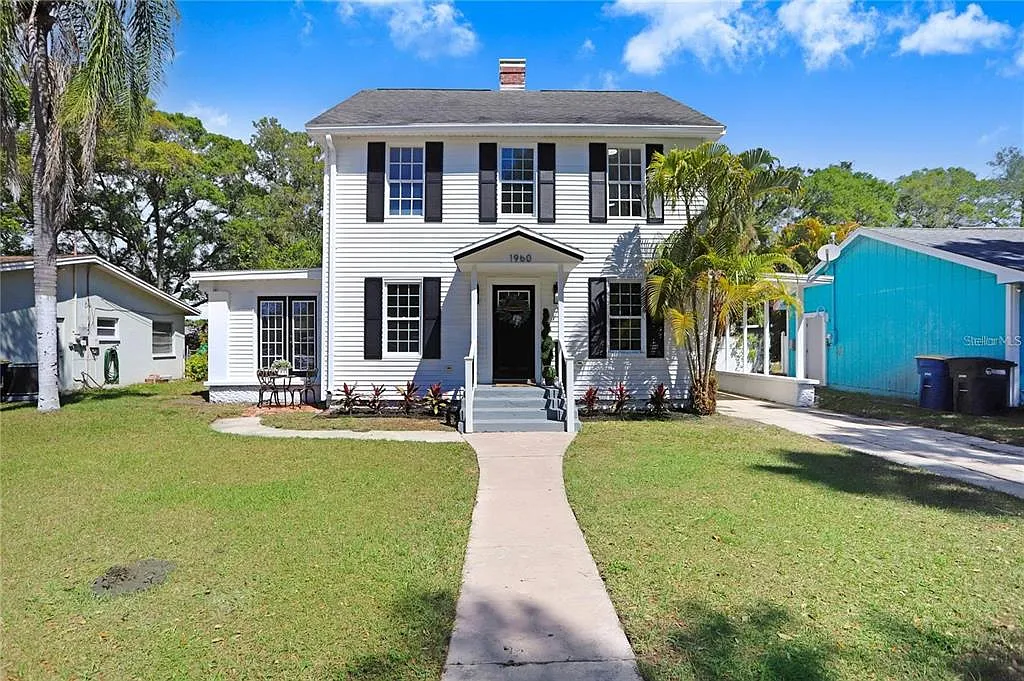 4 bed, 2.0 bath, 2506 sqft, $3,500 — Photo 1