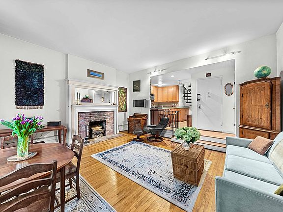3rd image of 630 W End Ave APT 4