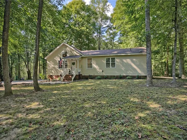 11703 Mitchell Rd, Saluda, VA 23149
