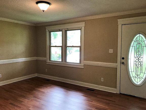 2nd image of 103 Hickory Dr