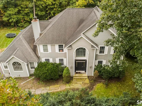 46 Marlin Road, Newtown, CT 06470
