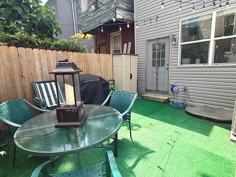 2239 Tasker St — Photo 14