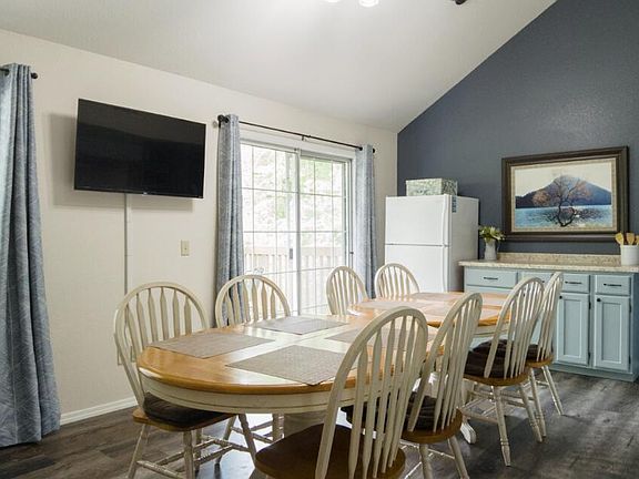 2nd image of 420 Fall Creek Dr #9&10