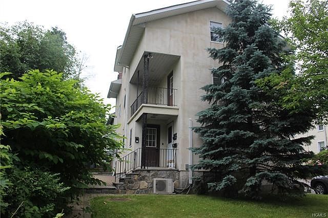 Spacious bi-level apartment in 2 family home.