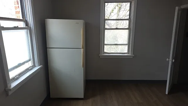 2 bed, $900 — Photo 4