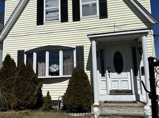 13 Barnum St, Taunton, MA 02780