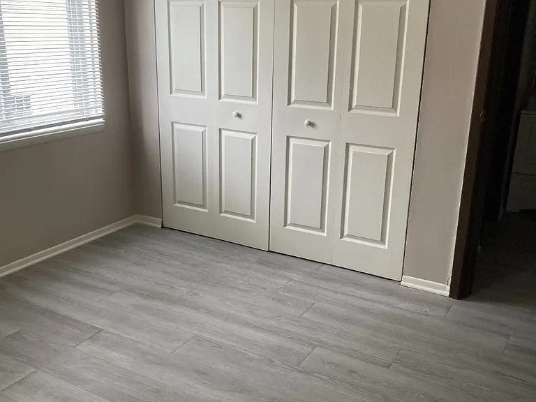 Stoney Creek Apartments — Photo 39