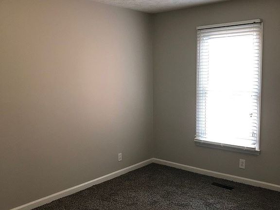 5th image of 109 Saint Marys Ct