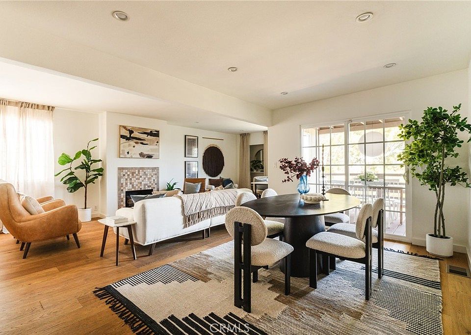 1st image of 1088 Montecito Dr