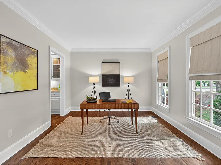 1202 Summerville Ln — Photo 11