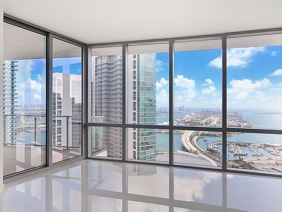 2nd image of 851 NE 1st Ave #4109