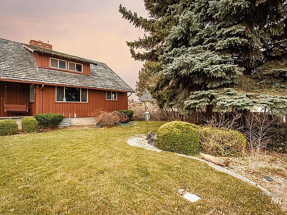 2nd image of 1706 Dora Dr S