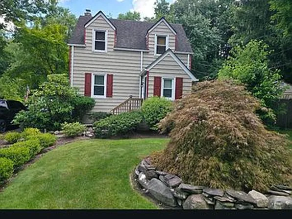 468 W Clarkstown Rd, New City, NY 10956