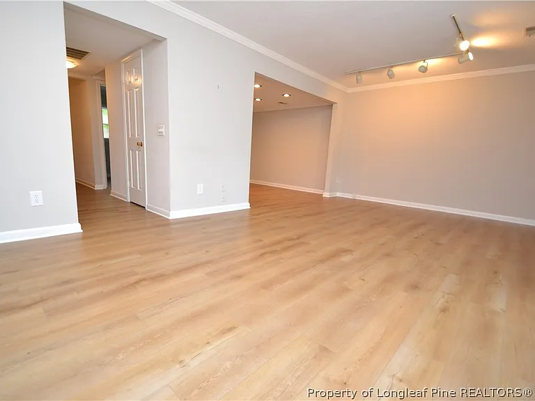 3111 Morningside Dr — Photo 5