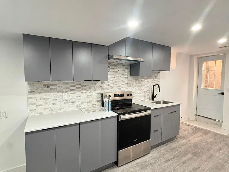 13 Brider Cres #BASEMENT — Photo 2