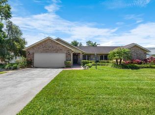 615 Pinewalk Dr, Brandon, FL 33510