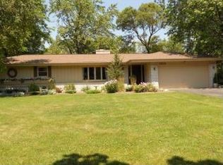 2310 W Chestnut Rd, Mequon, WI 53092