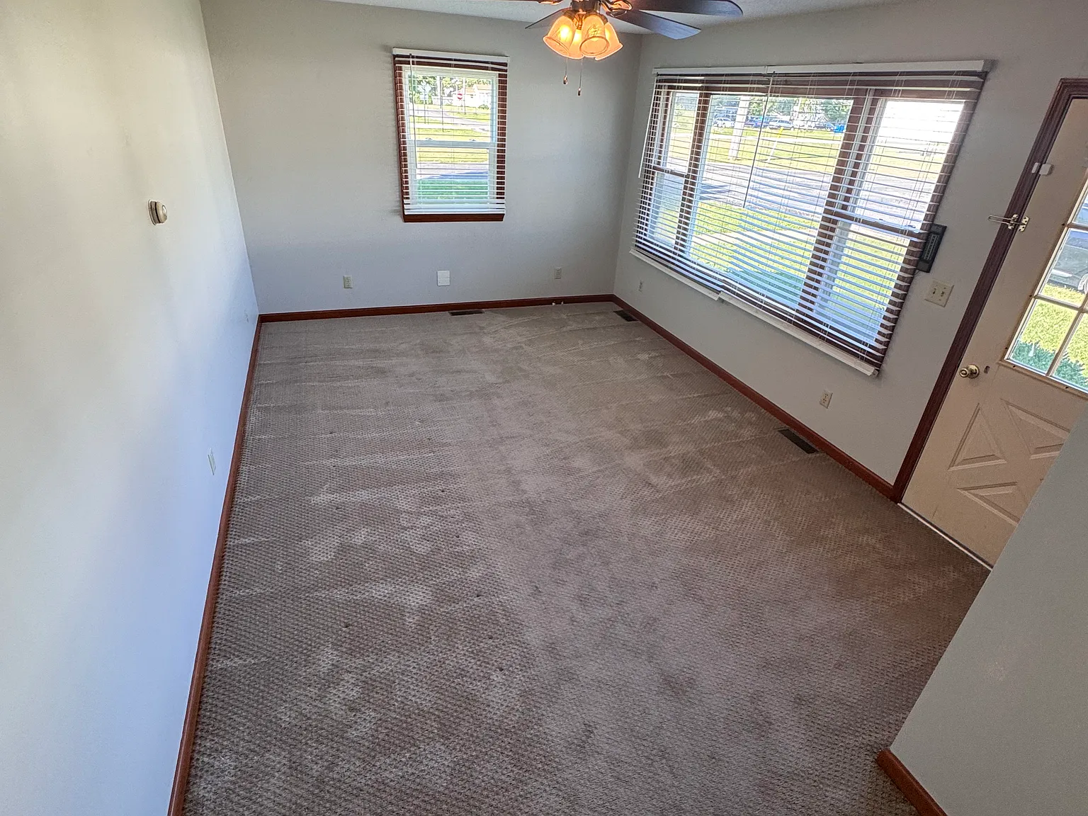 3 bed, 1128 sqft, $1,675 — Photo 4