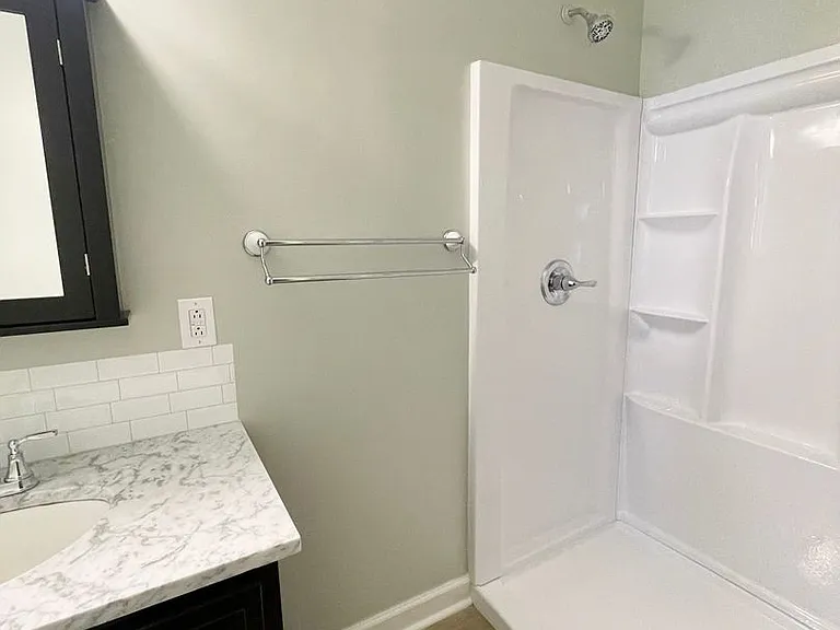 1051 S Holly St — Photo 15