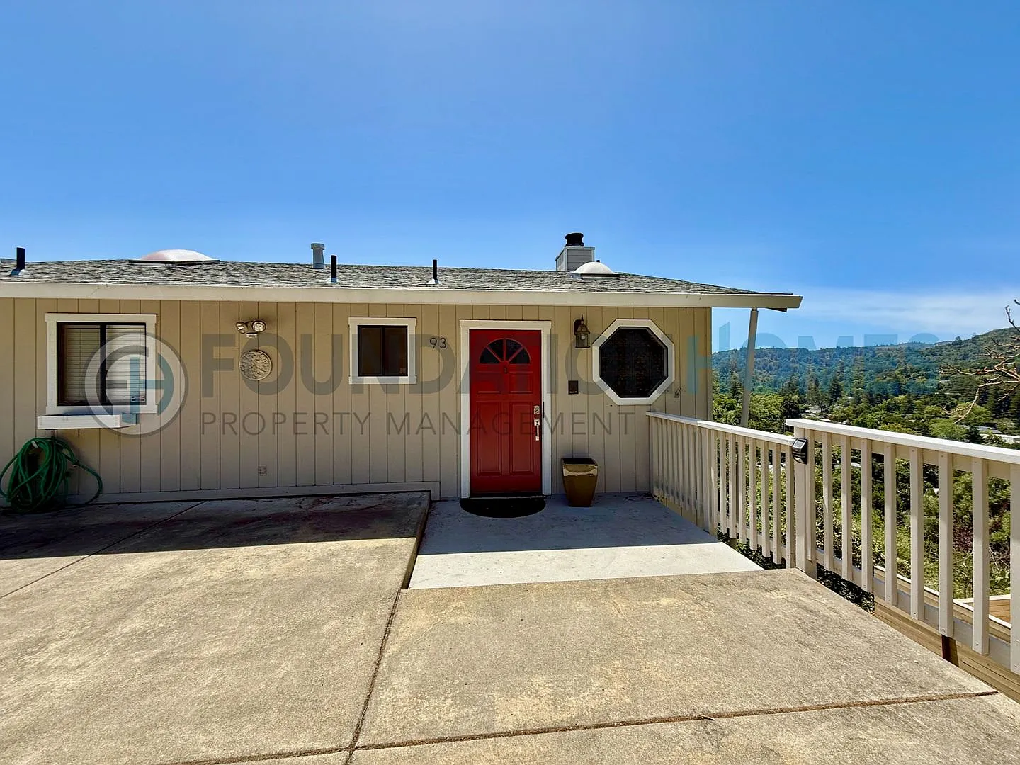 Exceptional Fairfax Townhouse | Valley Views, 4bd + Office - Foundation — Photo 4