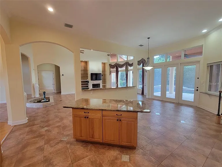 10209 Thurston Groves Blvd — Photo 23