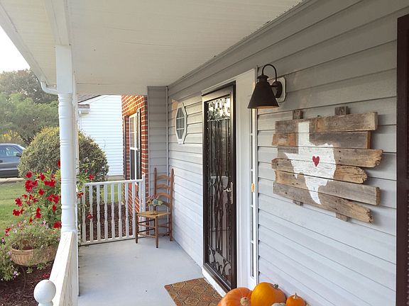 2nd image of 108 Brittania Dr