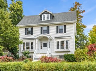 77 West St, Hyde Park, MA 02136