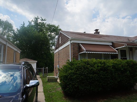 3rd image of 2430 Westbrook Dr