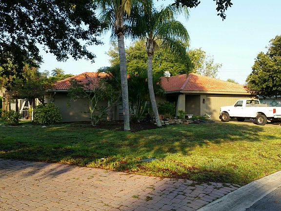 3rd image of 120 Van Dyck Dr