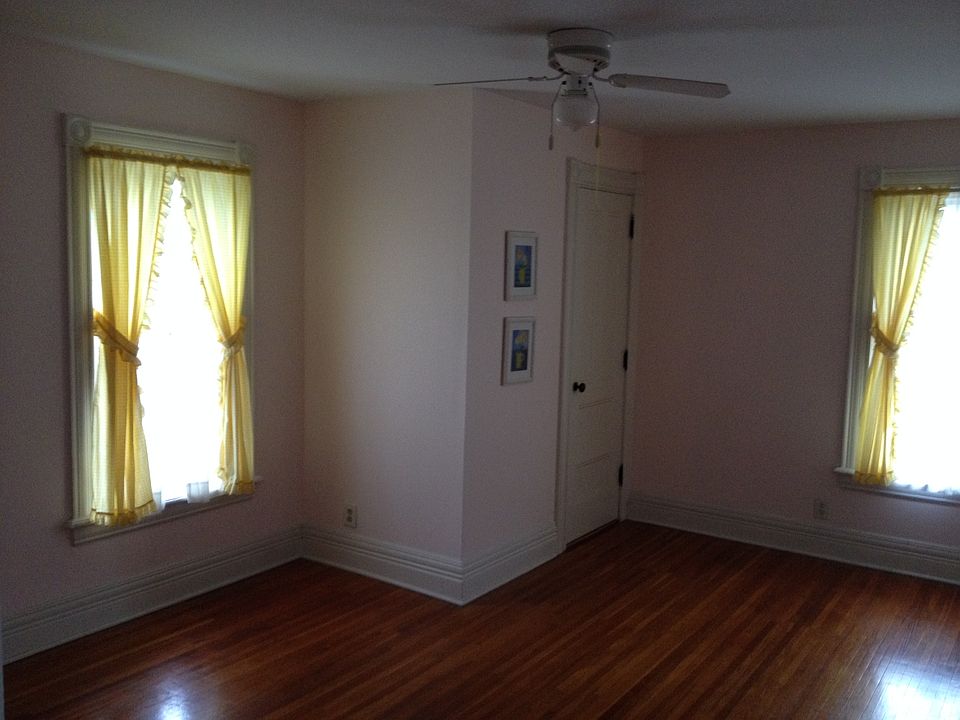 Upstairs Bedroom #2