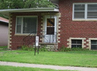 319 E 5th St #B, Newton, KS 67114