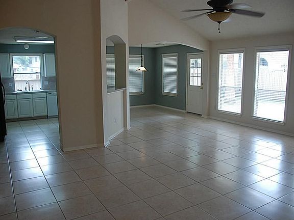 3rd image of 16315 Mossy Grv
