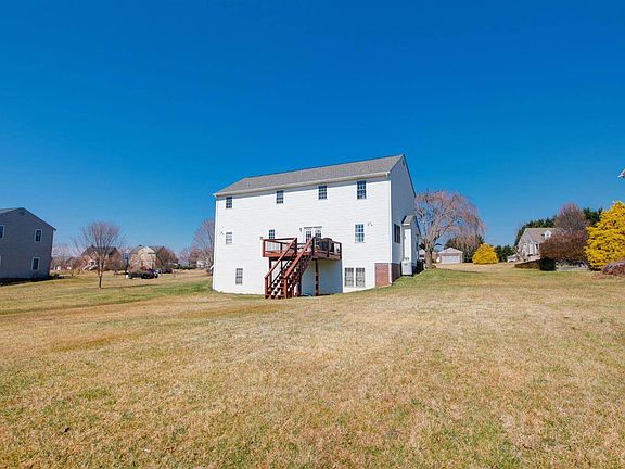 5th image of 1839 Meadow Down Dr