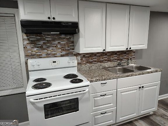 4th image of 1113 35th St