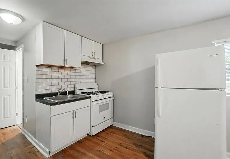 39 Wuest St #5 — Photo 8
