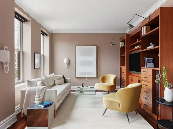 31 West 11th Street image 4 of 20