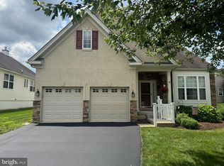 385 Randall Ln, Coatesville, PA 19320