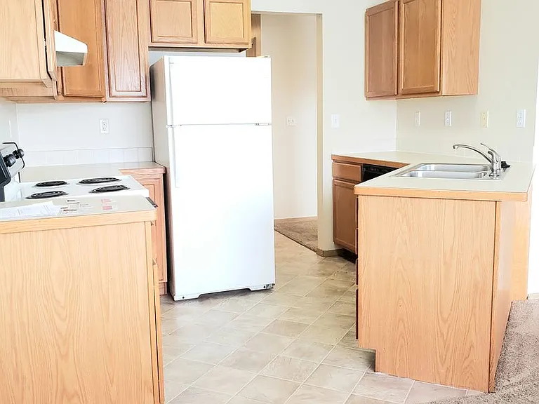 591 Eastmont Ave — Photo 7