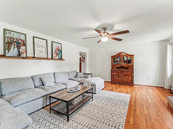 4th image of 1393 Stella Dr