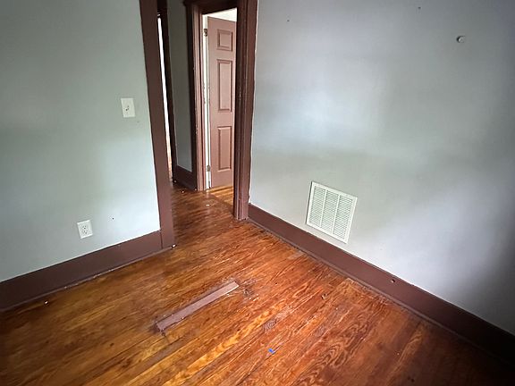 3rd image of 20 Howard Ave #2