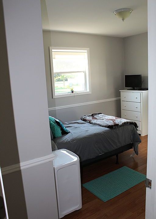 Hallway to Bedroom 1