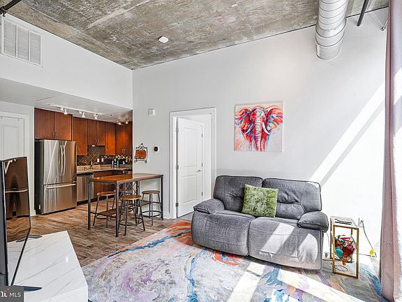4th image of 301 Massachusetts Ave NW APT 103