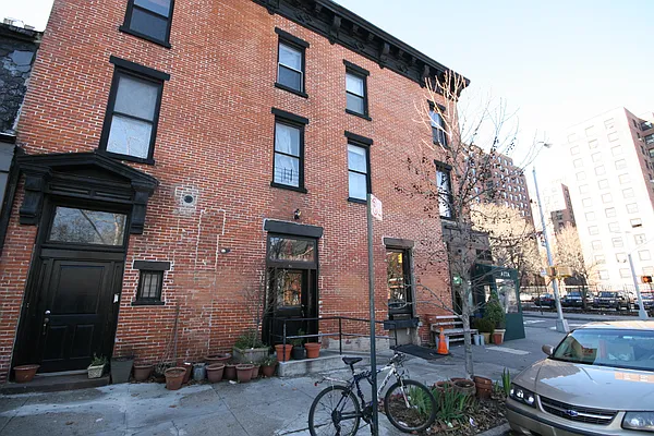 Rented by Rental Solutions Inc | media 37