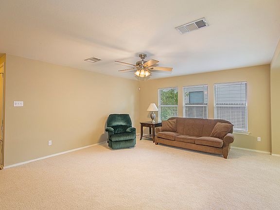 5th image of 1209 Deerhound Pl