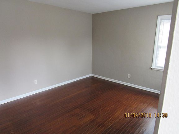 2nd image of 3139 Hovey St