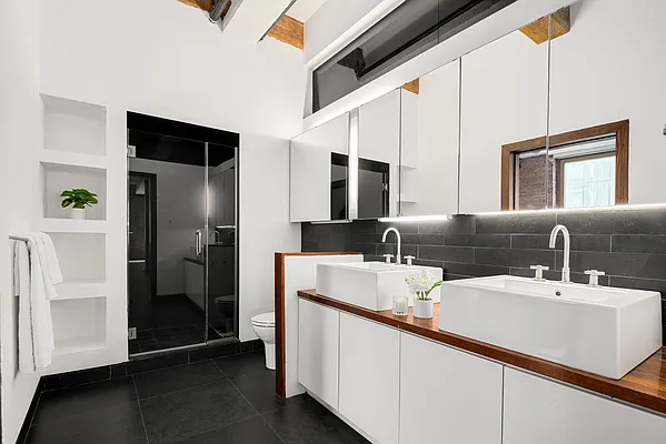 Rented by Douglas Elliman | media 15