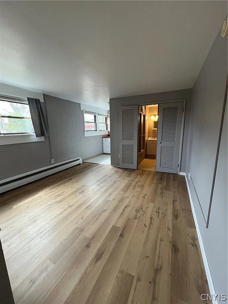 Building Photo - 120 Hasbrouck St #11